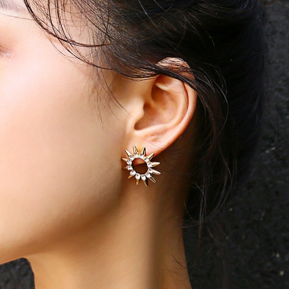 ADELINE | Crystal Starburst Statement Earrings - Picture 7 of 7